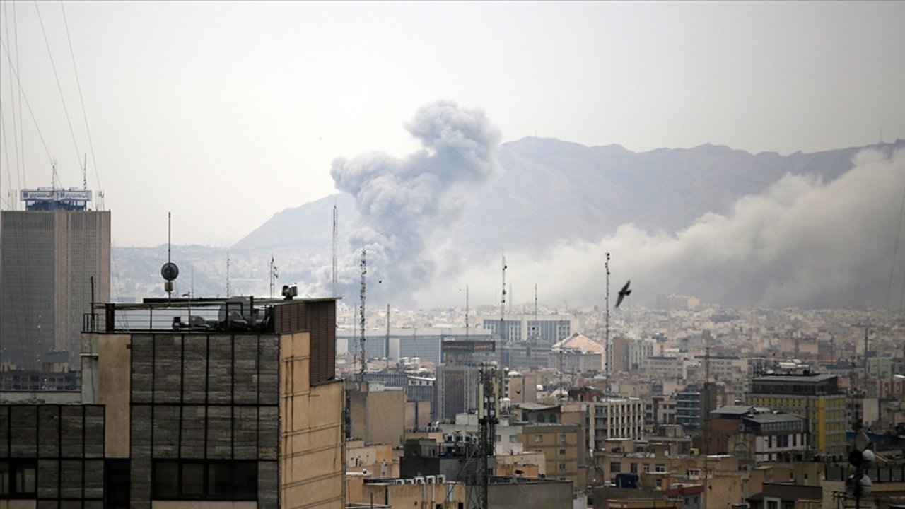 İran'ın başkenti Tahran'da patlama sesleri!