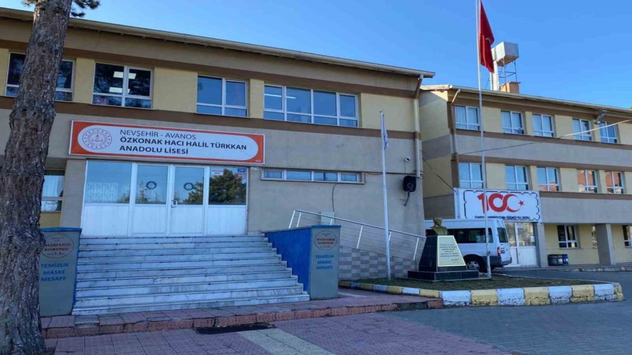 Çalıştığı okulda ölü olarak bulundu