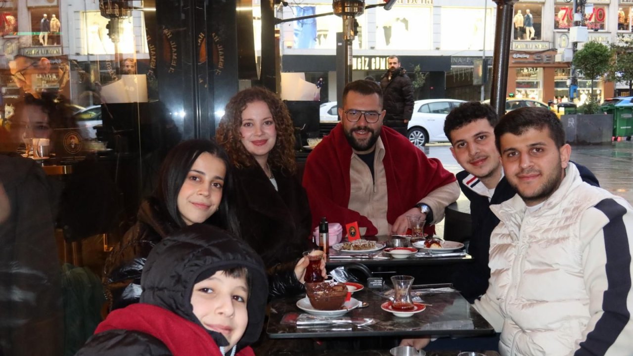 Sauna Gümüşkapı İşletmecisi Katırcı yeğenleriyle hasret giderdi