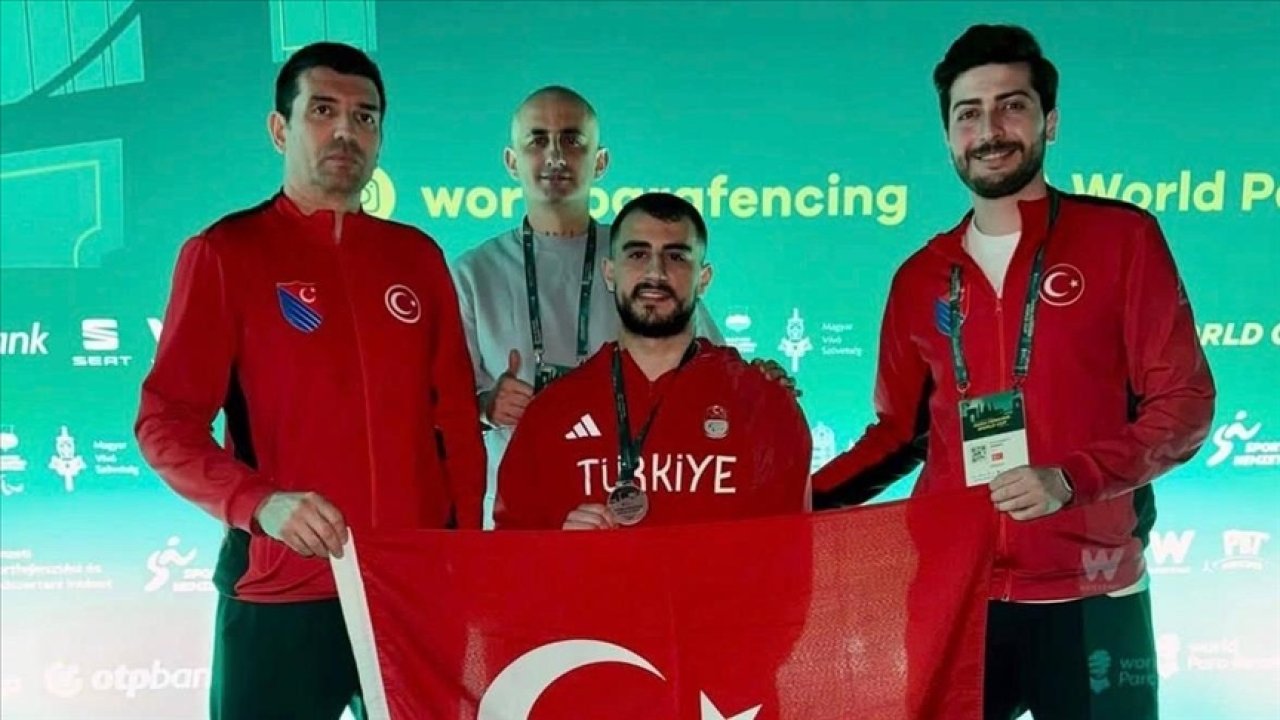 Milli sporcu Hakan Akkaya madalyayı kaptı