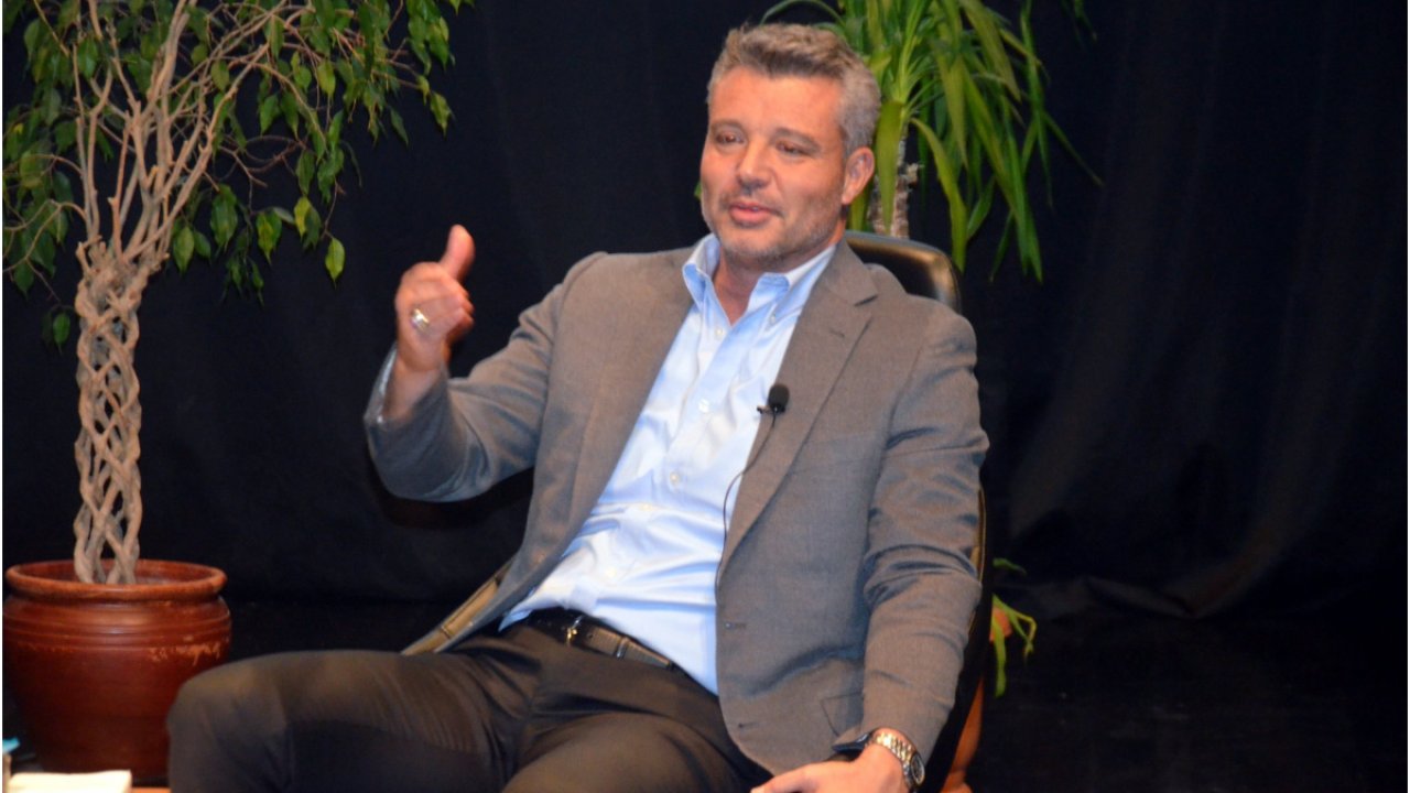 Sadettin Saran trafik kazası geçirdi