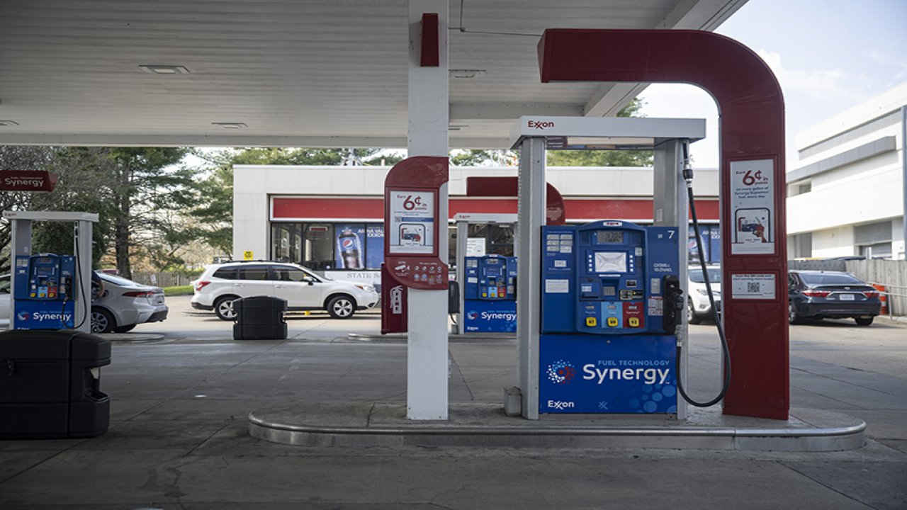 ABD'de benzin fiyatları kaç lira oldu?