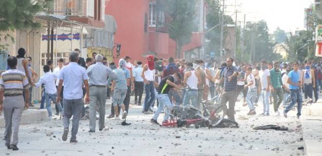 Deri yüzünden ortalık karıştı: 6 yaralı