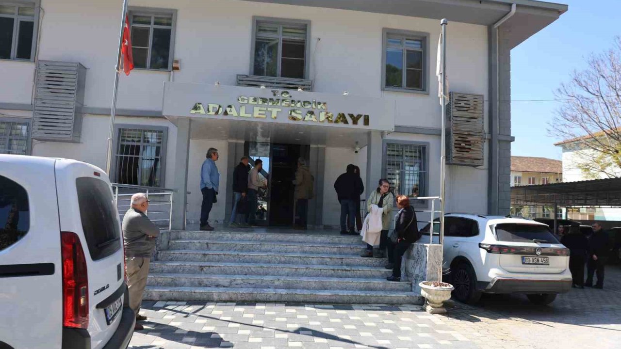 Eski belediye başkanı, belediyenin satış mağazasını kurşunladı