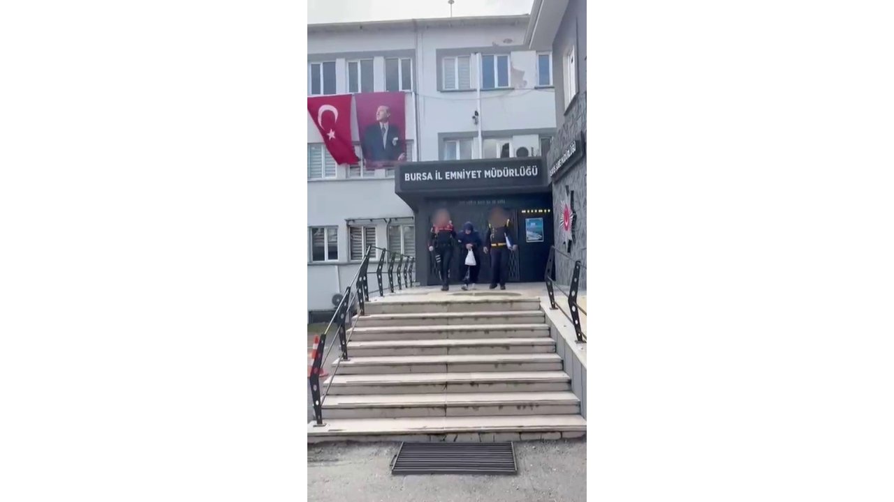 Cani teyze kocasını öldürüp satırla 15 parçaya böldü!