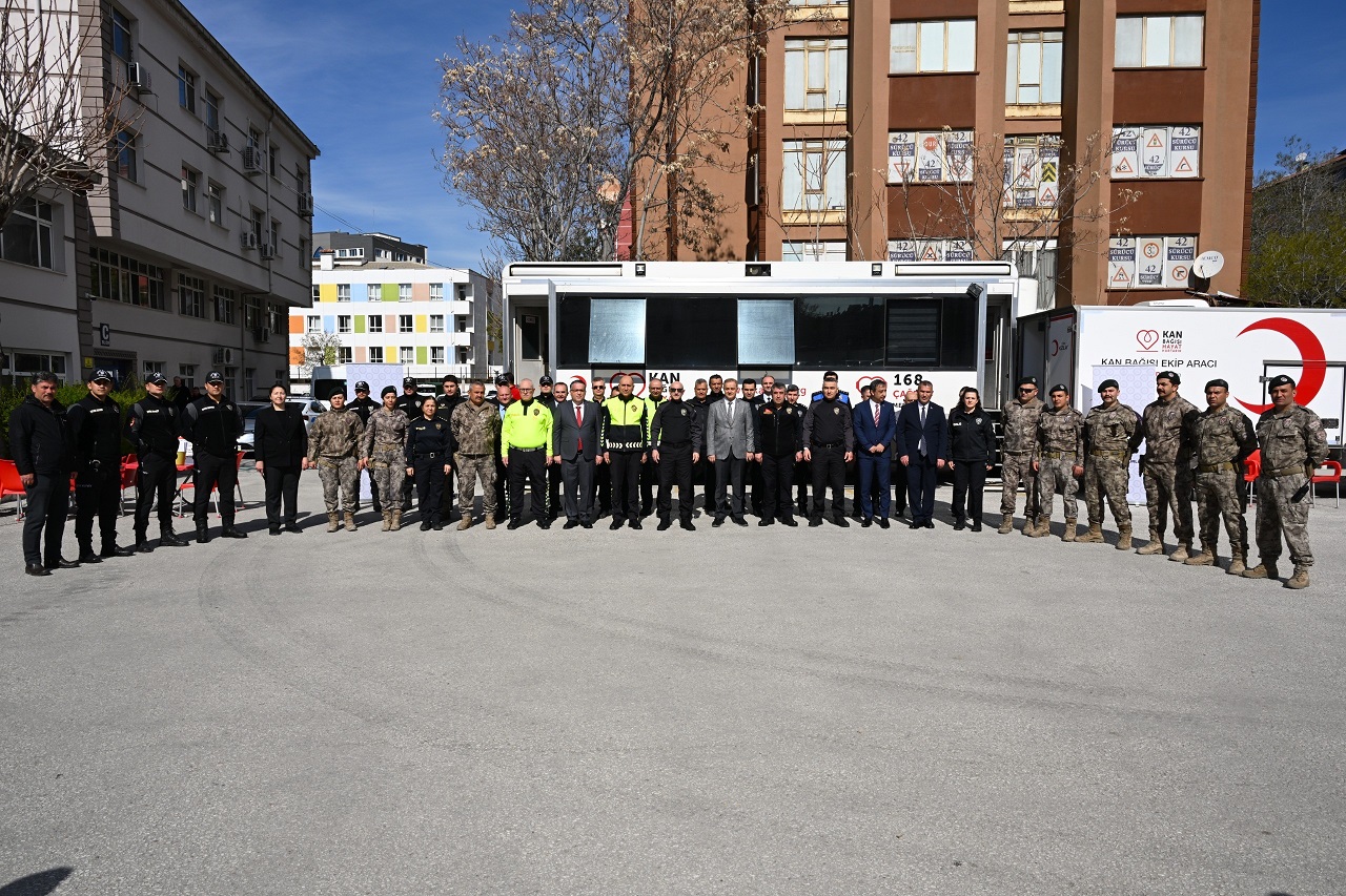 Konya İl Emniyet Müdürlüğü personelinden kan bağışı