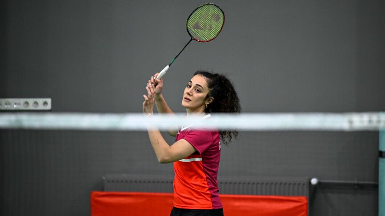 Milli badmintoncu Neslihan Arın,  yarı finalde