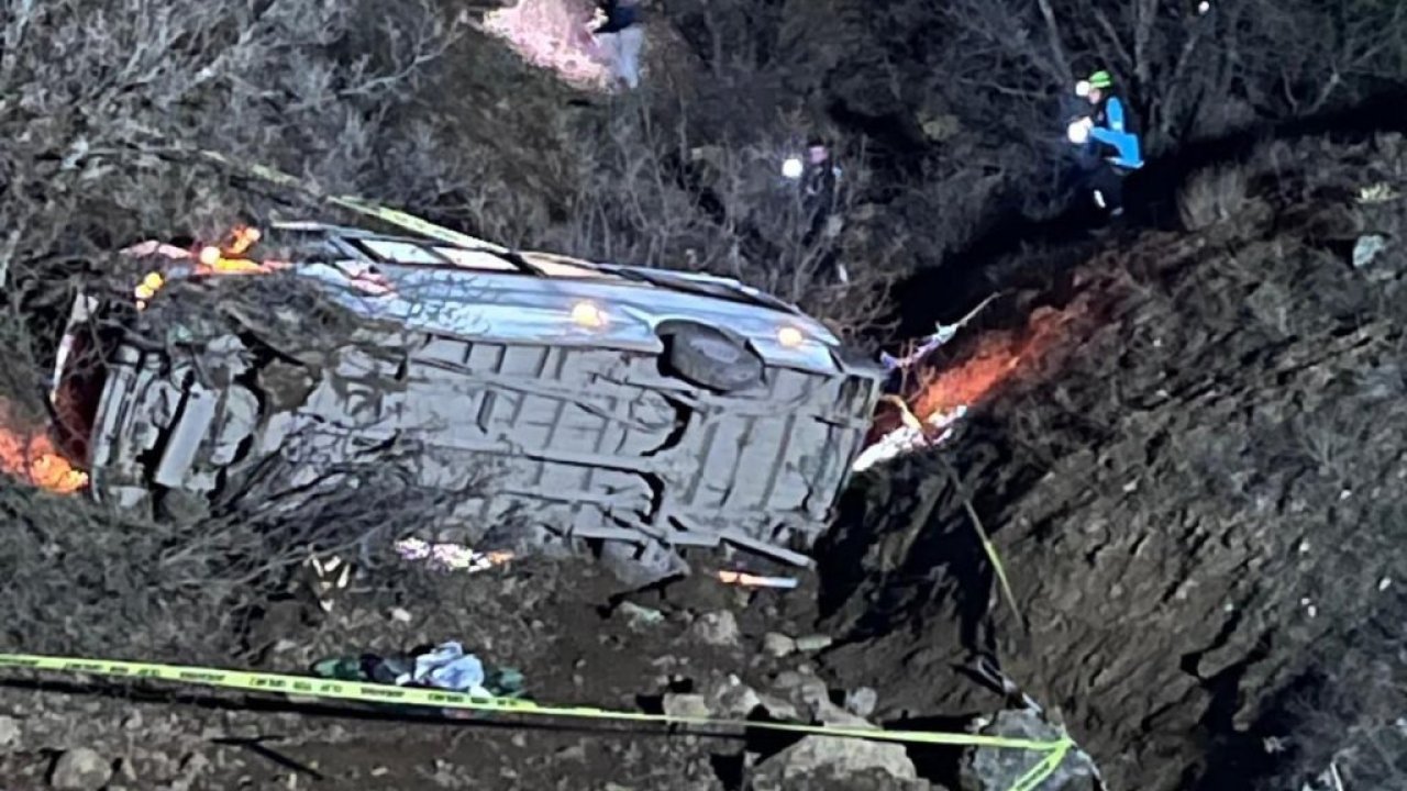 İşçi servisi yuvarlandı: 2 ölü, 10 yaralı!