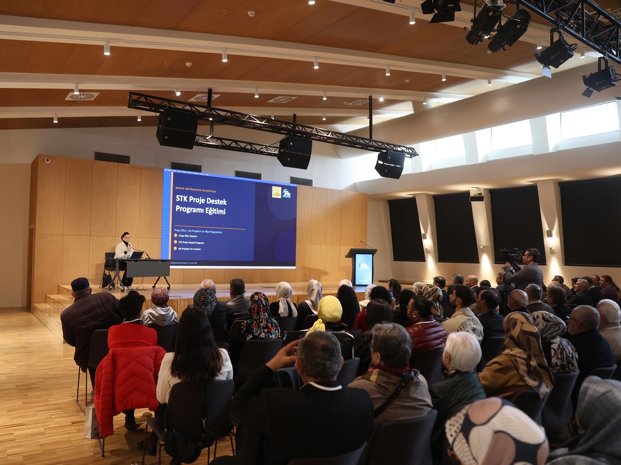 Konya Büyükşehir Belediyesi’nden STK’lara özel eğitim