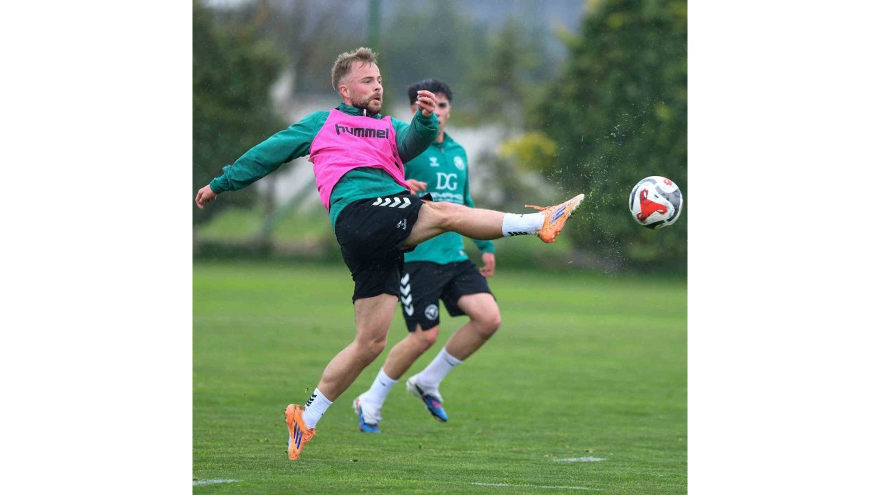 Konyaspor, Fenerbahçe maçı hazırlıklarına başladı