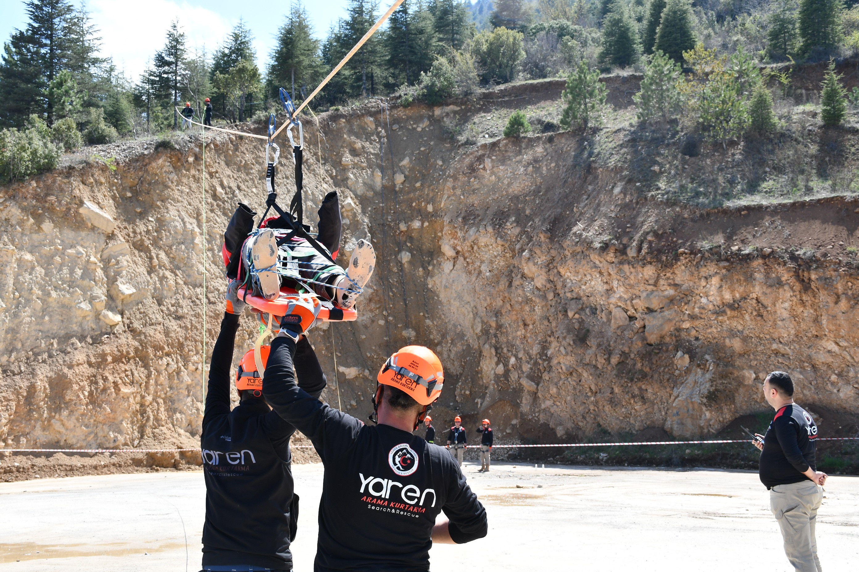 Konya'da gerçeği aratmayan arama kurtarma tatbikatı