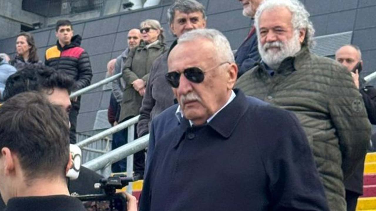 Mehmet Ağar Aslantepe’de dikkat çekti!