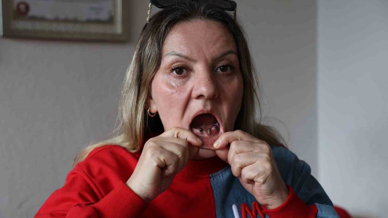 Diş ağrısı şikayetiyle gitti 25 dişinden oldu