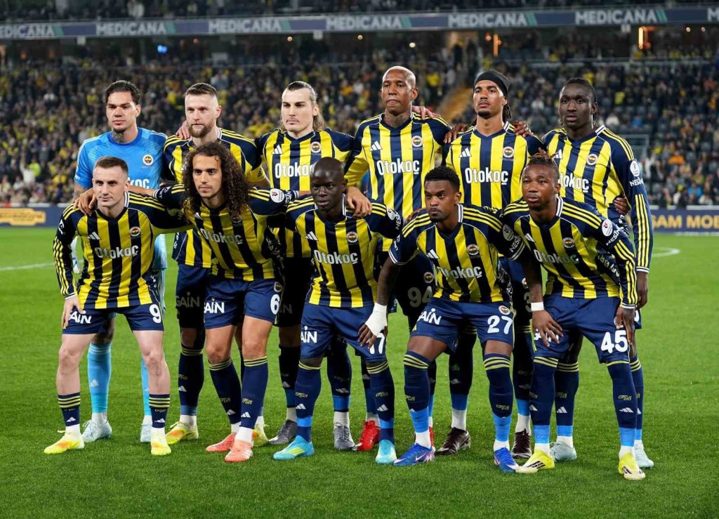 Fenerbahçe’de tek hedef; derbi galibiyetiyle yarışa tutunmak