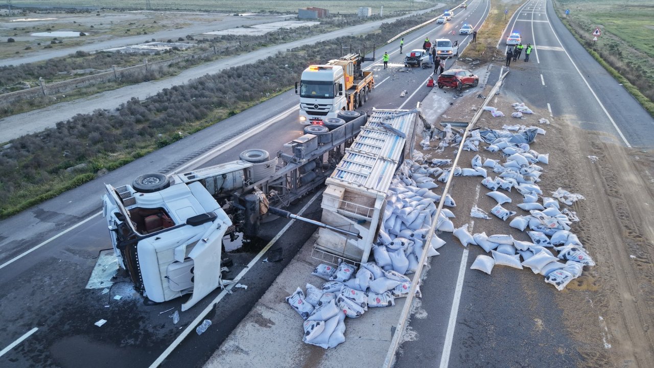 Konya-Aksaray yolunda kaza üstüne kaza! 6 kişi yaralandı