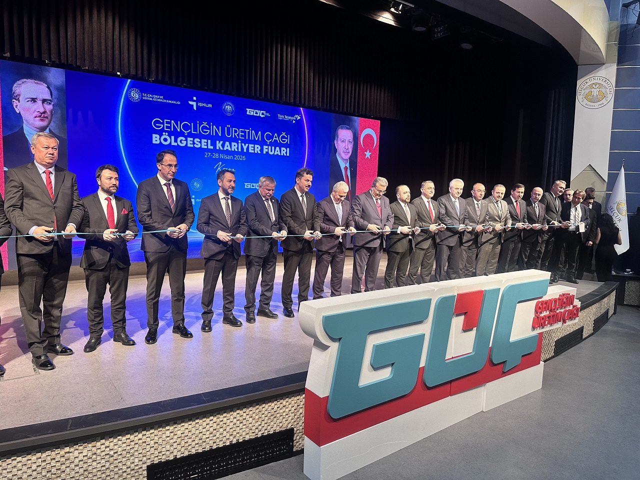 Konya'da "Gençliğin Üretim Çağı Bölgesel Kariyer Fuarı" başladı