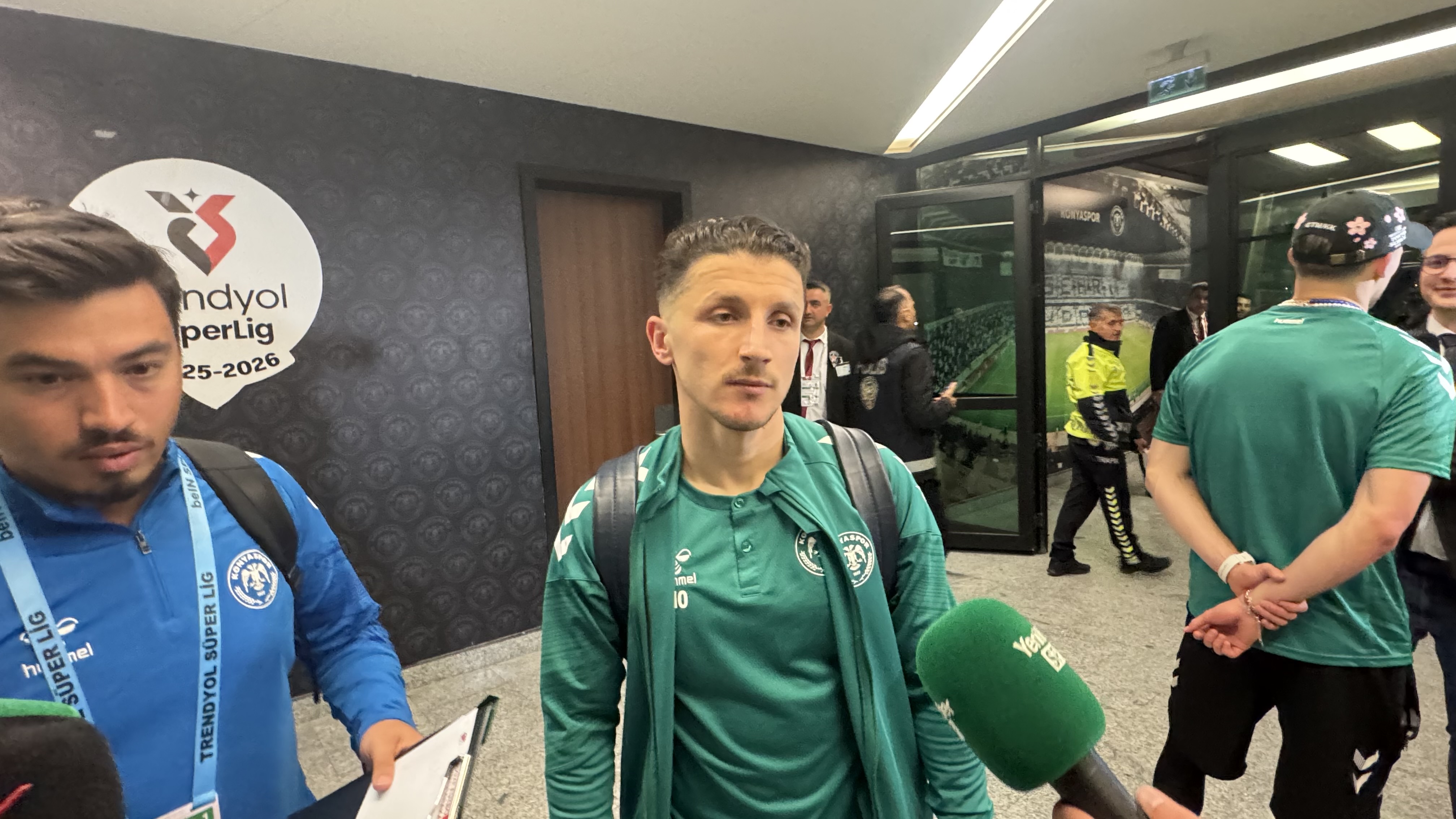 Konyaspor’da Enis Bardhi’den net mesajlar!