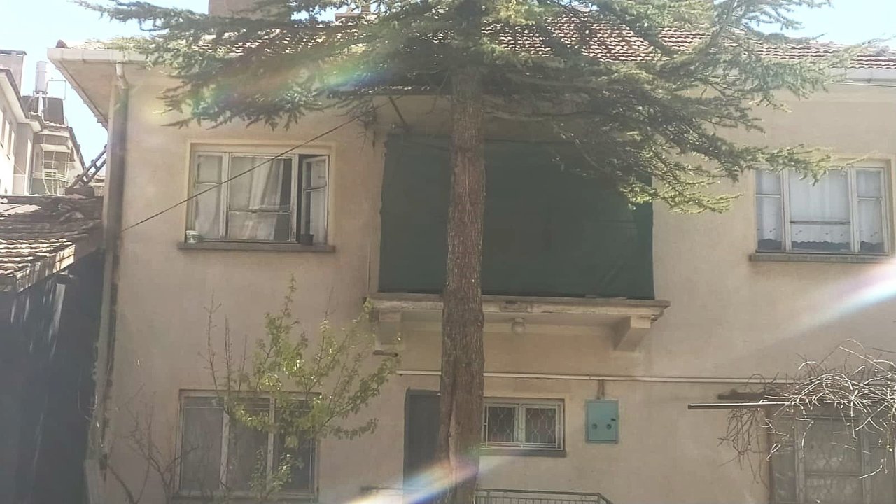 Konya’da yürekleri ağza getiren olay! 3 yaşındaki çocuk pencereden aşağı düştü