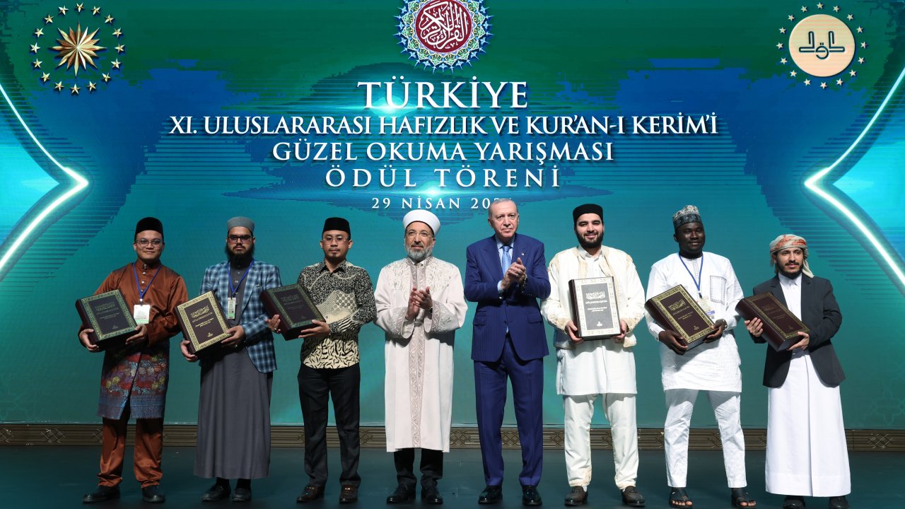 Cumhurbaşkanı Erdoğan: "Müslümanlar olarak zorlu ve sancılı bir dönemden geçiyoruz"