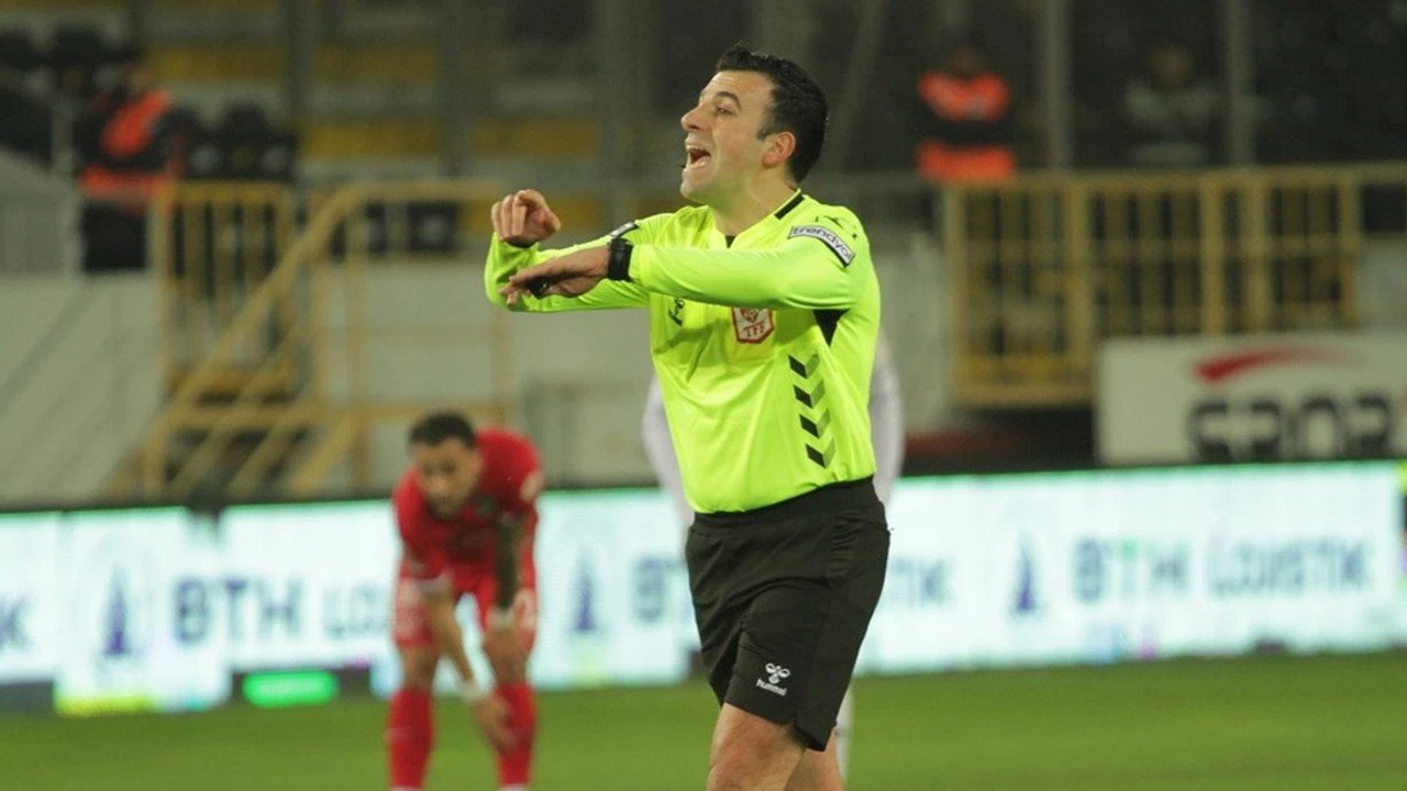Süper Lig'de 32. hafta hakemleri açıklandı, işte Çaykur Rizespor-Konyaspor maçının hakemi