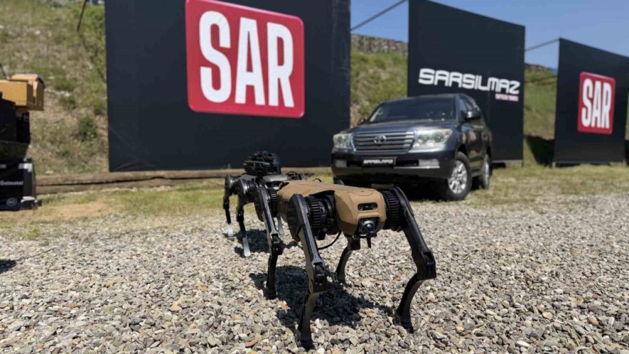 Sarsılmaz Dron Killer" ve "SARBOT"u tanıttı