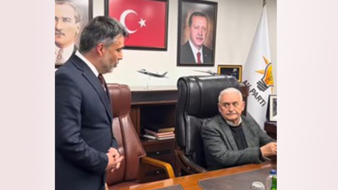 Binali Yıldırım'ın bakışları gündem oldu! AK Partili başkan hiç durmadan övdü