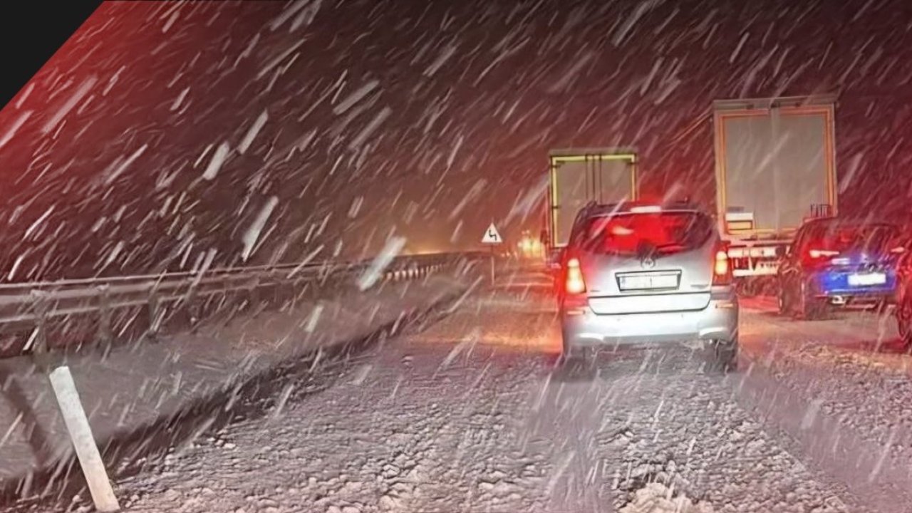 Ankara’da kar alarmı! Anadolu Otoyolu buz pistine döndü