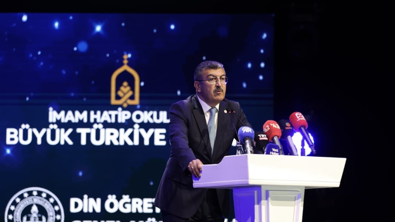Ekici :İmam hatip okulları Türkiye'nin ufkunu aydınlatan kutlu çatılardır
