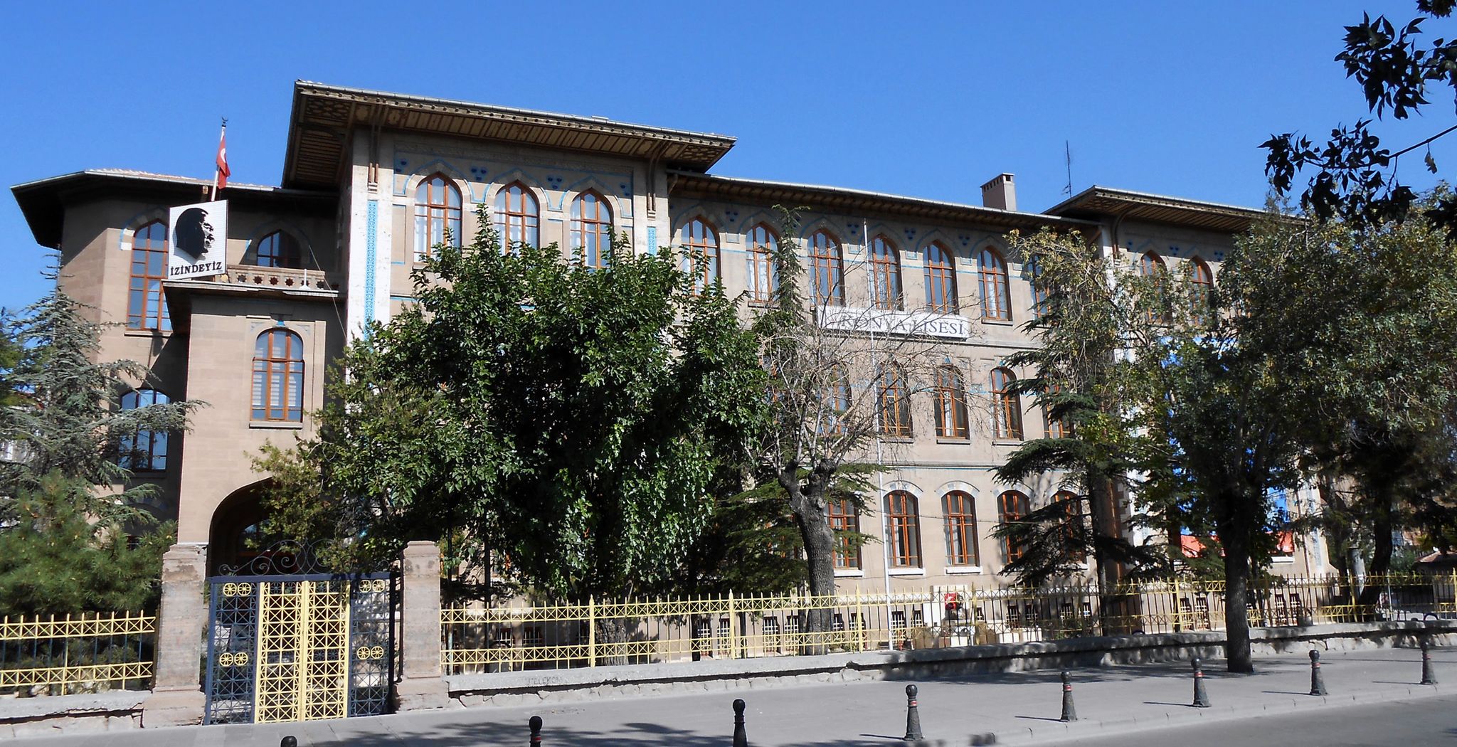 Konya'daki tarihi lisede büyük buluşma