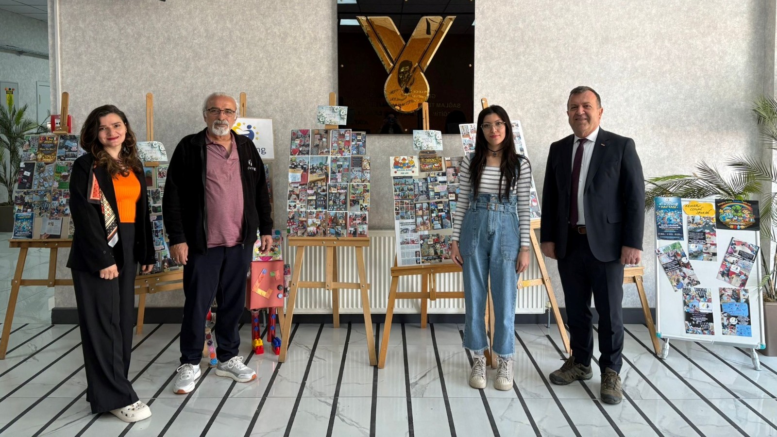 Yöntem Koleji’nden eTwinning Haftası'na özel sergi