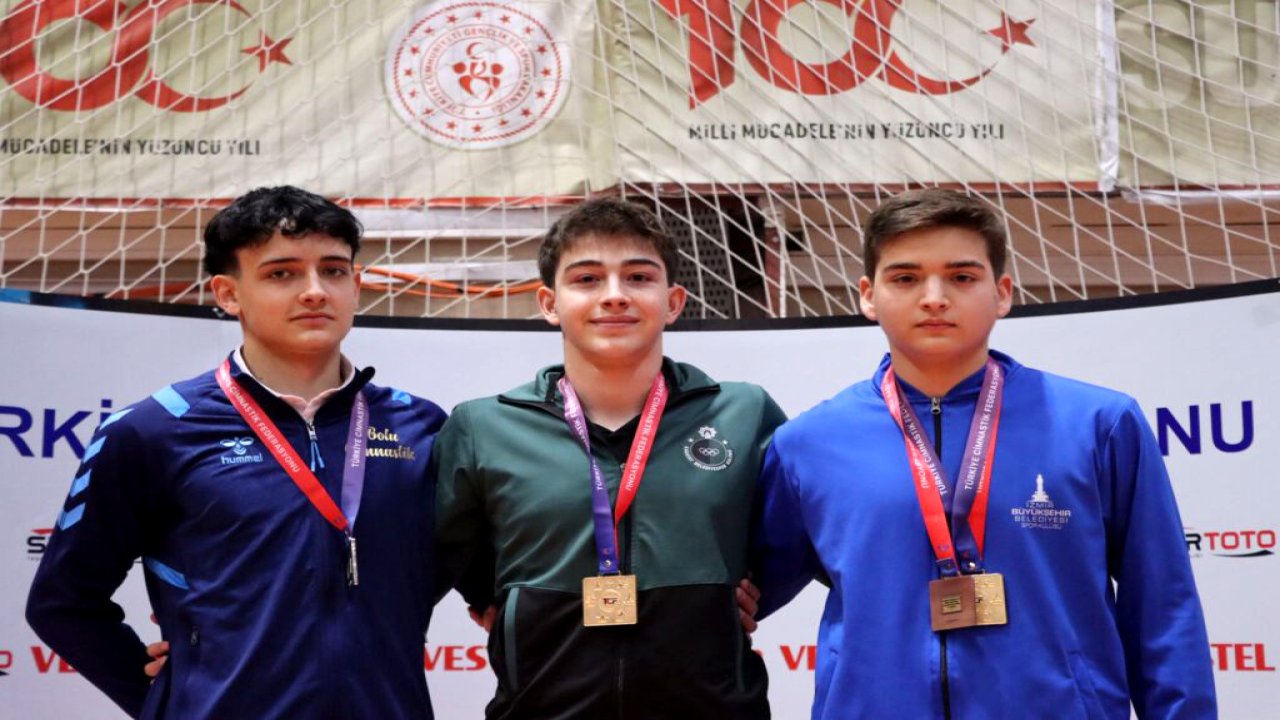 Karataylı  Danış Trampolin Cimnastikte Türkiye Şampiyonu oldu