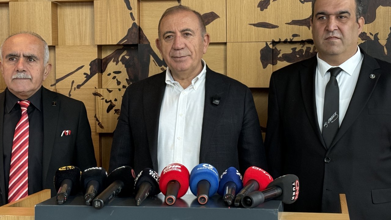 Gürsel Tekin göreve devam edecek