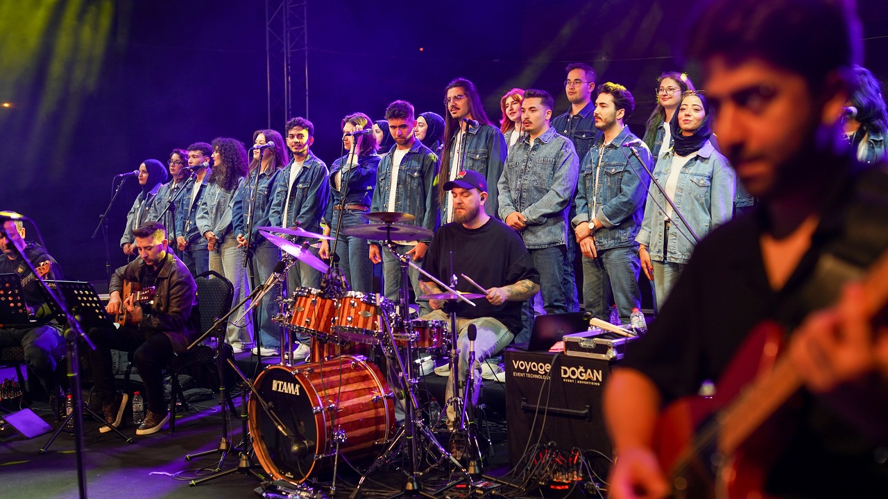 Selçuklu'da 90'lar pop konseri verildi
