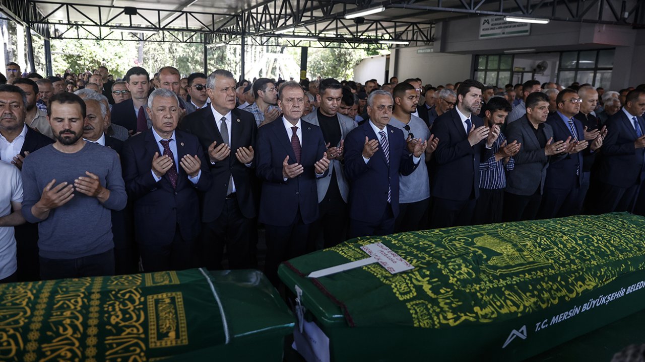 Mersin'de silahlı saldırılarda hayatını kaybeden 5 kişi için cenaze töreni düzenlendi
