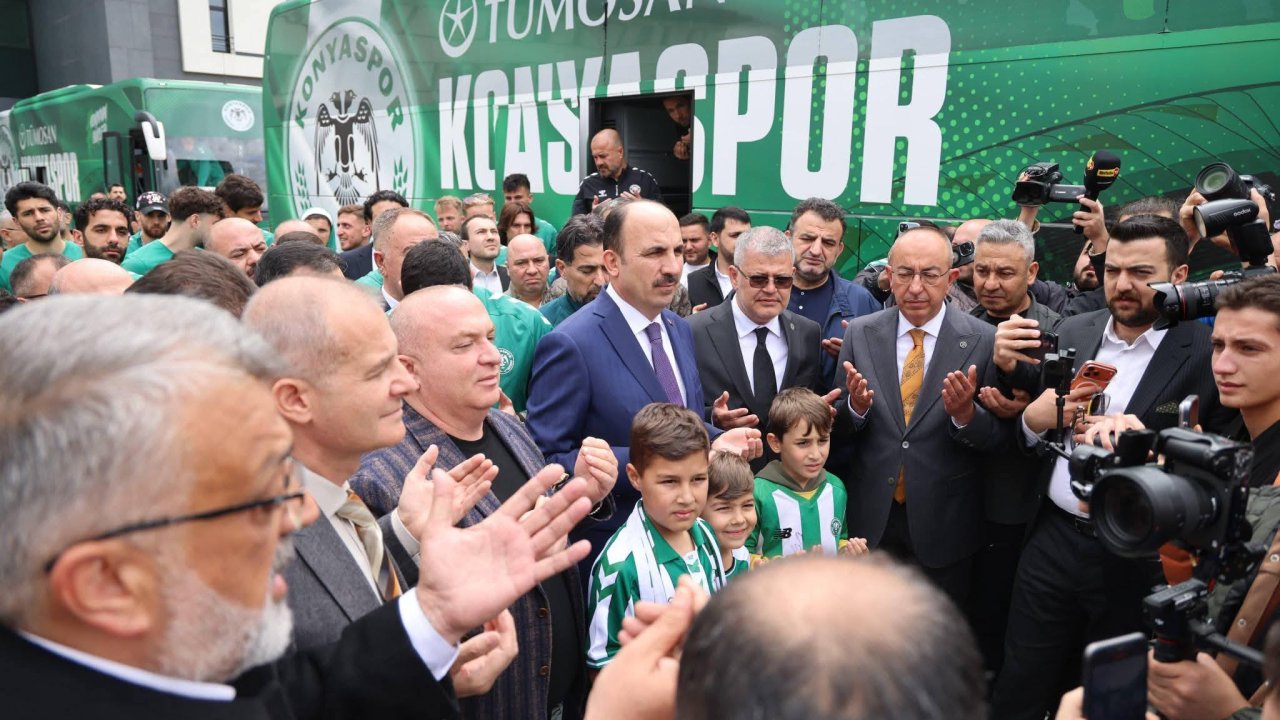 Konyaspor Antalya'ya dualarla uğurlandı