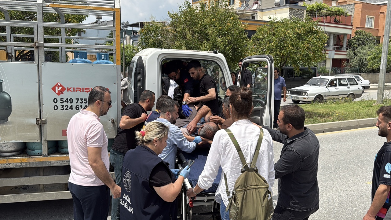 Trafikteki kavgaya kalbi dayanmadı!