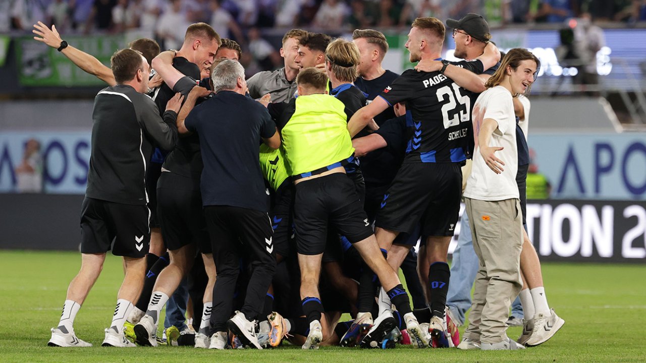 Paderborn, Bundesliga’ya yükseldi
