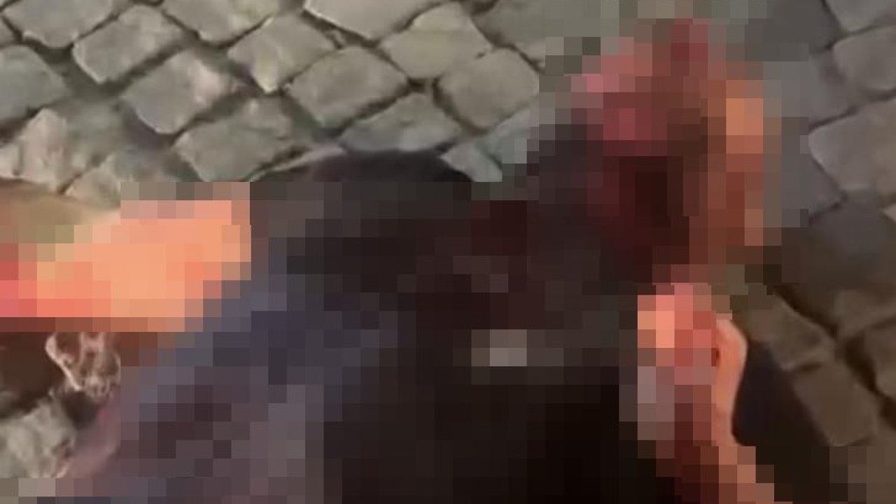 Husumetli olduğu akrabasının boğazını kesip kahvehanenin önüne attı