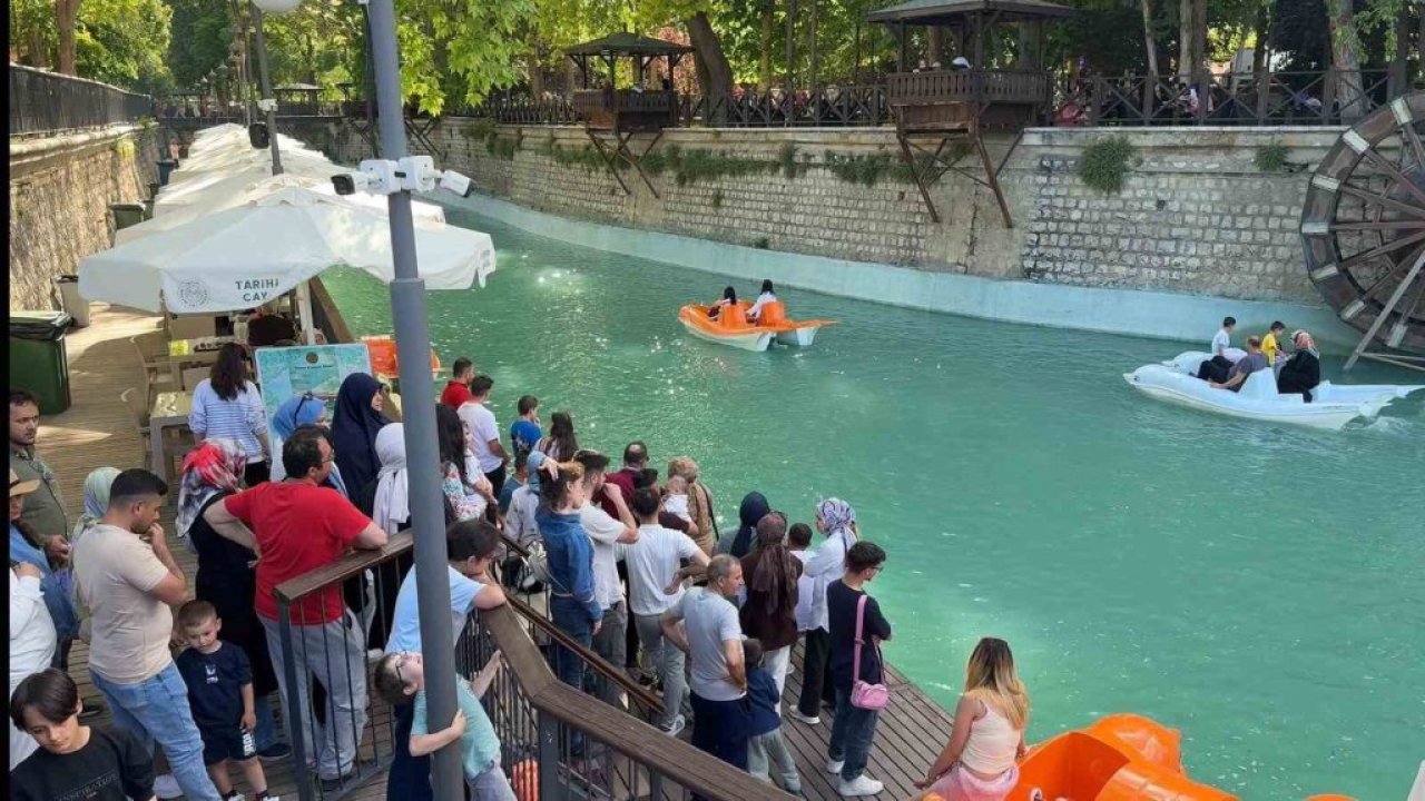 Tatilin son günü Konyalılar Meram Bağları'nda keyif yaptı