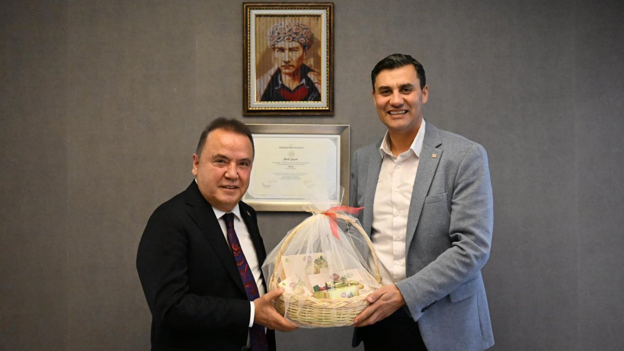 Muhittin Böcek dönen para çarkını anlattı: "Ferdi Zeyrek’e 950 bin euro teslim ettim"