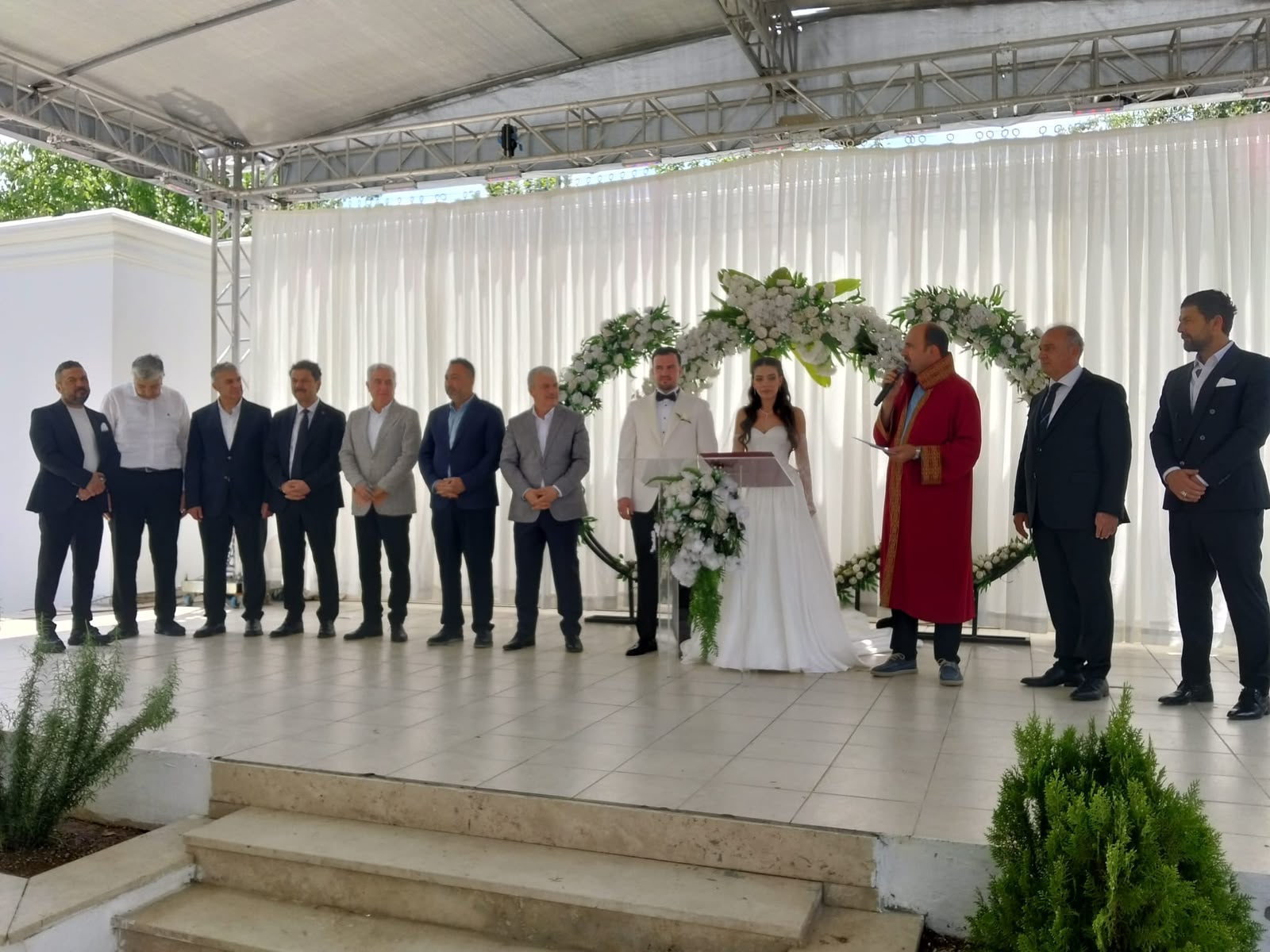 Hekimoğlu ailesinde mutlu gün! Düğün coşkusu yaşandı