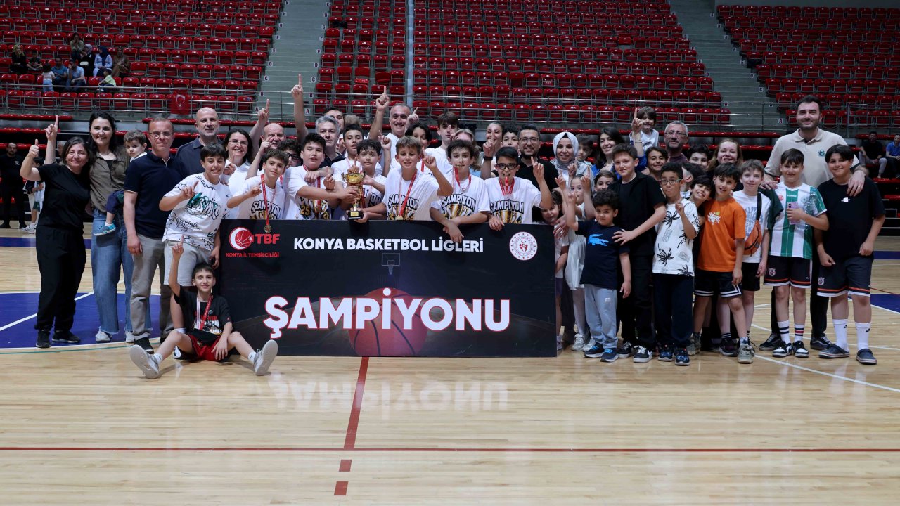 Karataylı minik basketçiler şampiyon