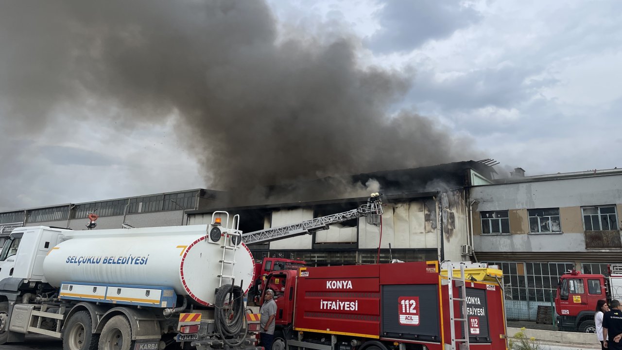 Konya'daki fabrika yangınında acı haber; İtfaiye e