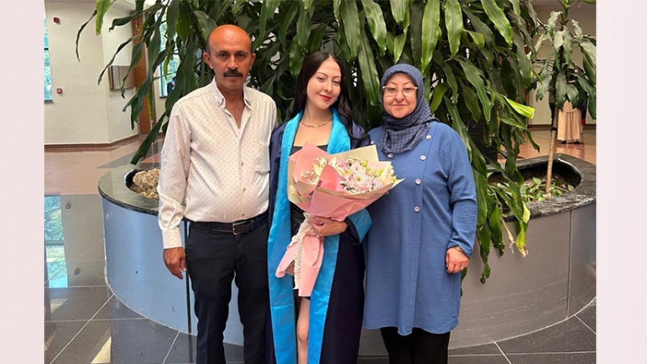 Koyun otlatırken 2 dil öğrendi, üniversite birincisi oldu