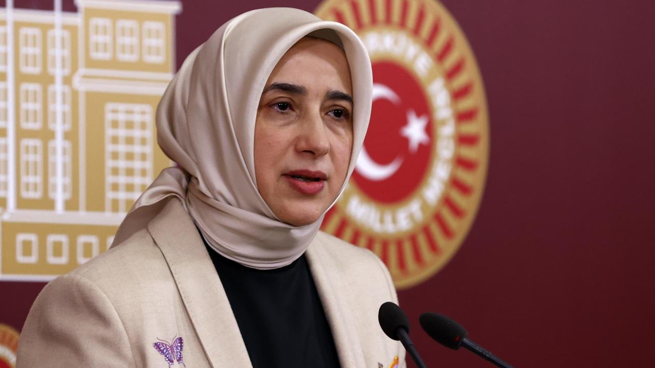 Özlem Zengin'den İmamoğlu çağrısı!