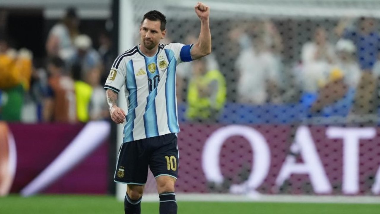 Messi'li Arjantin Dünya Kupası'nda dolu dizgin!