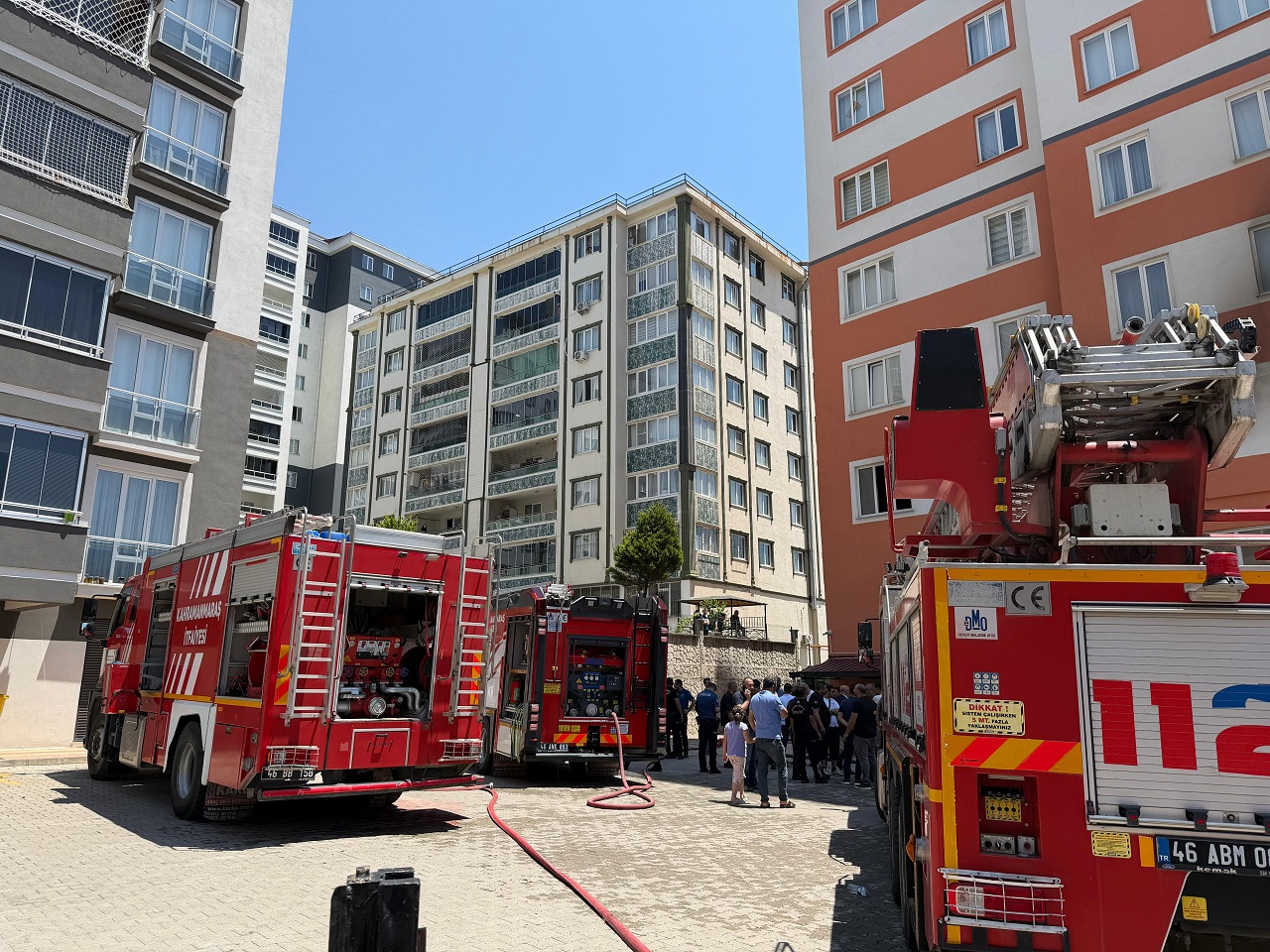 Kahreden olay! Yangında 3 engelli kardeş yaşamını yitirdi