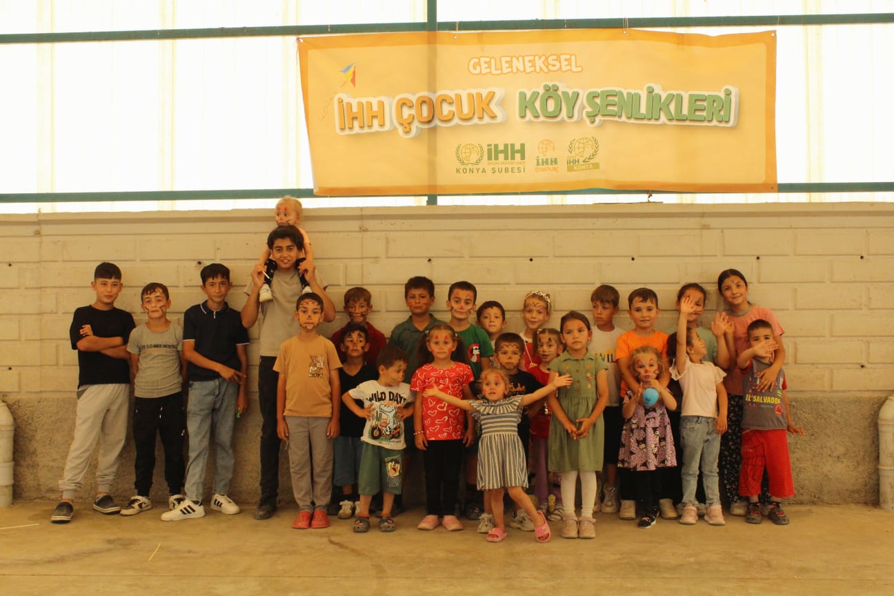 İHH Konya Şubesi Köy Şenlikleri yapıyor! Çocuklar eğleniyor
