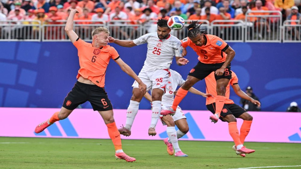 Hollanda ve Japonya turladı