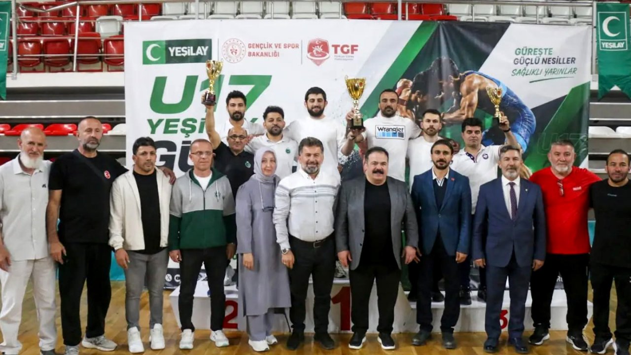 Karatay güreşte yeni dereceler elde etti